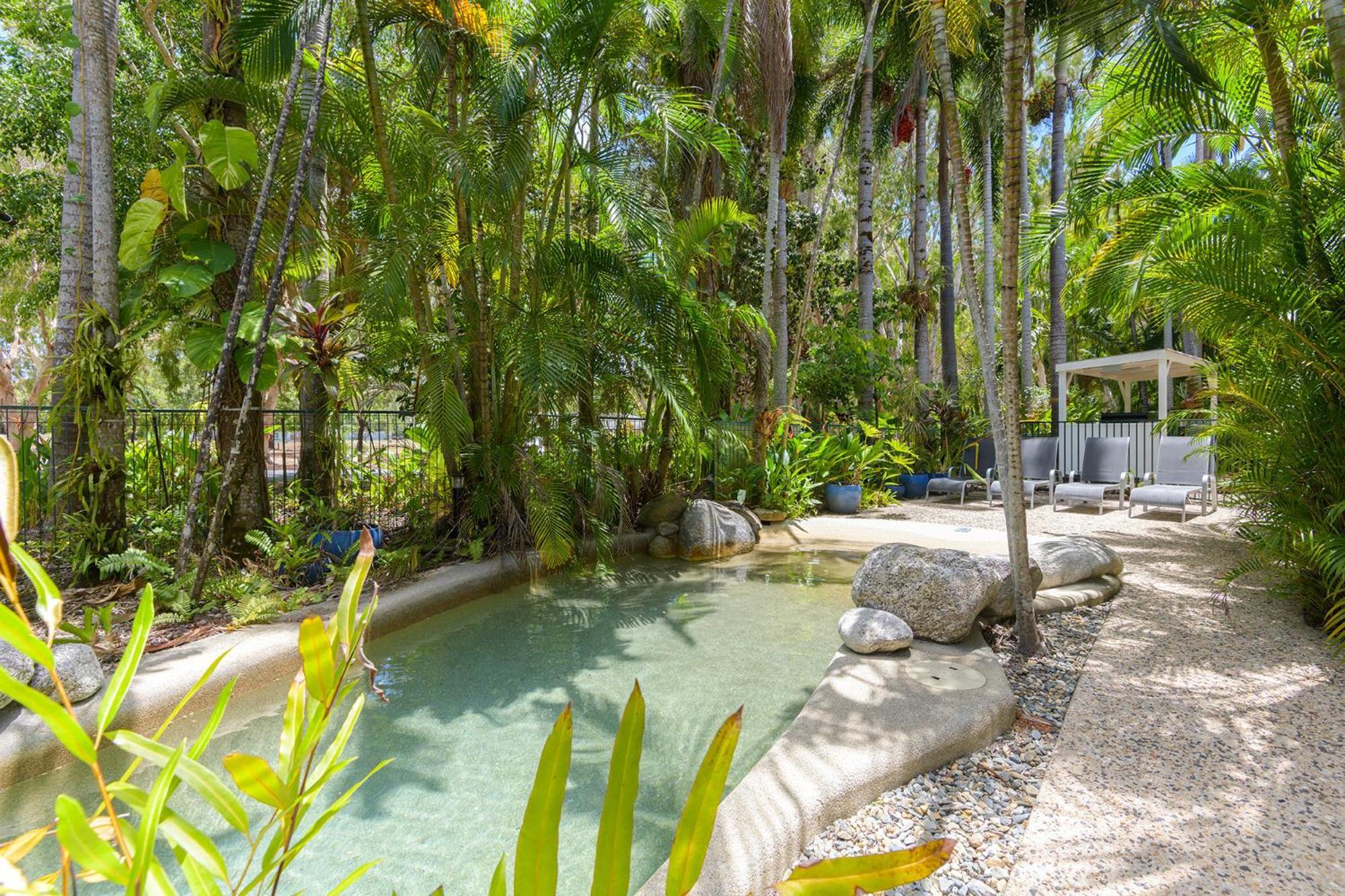 Coral Apartments Port Douglas Ngoại thất bức ảnh
